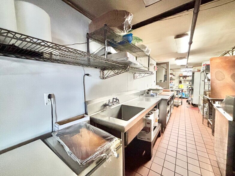 More Photos Of 1308 E Main St, Stamford General Retail For Sale