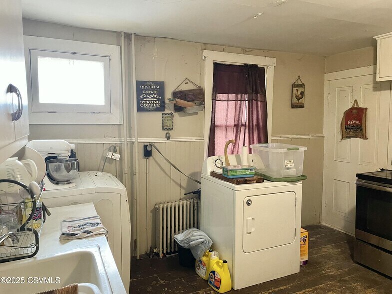 More Photos Of 512 Chestnut St, Mifflinburg Specialty For Sale