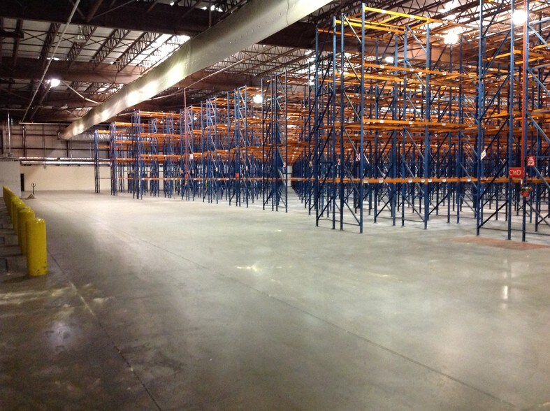 More Photos Of 1830 Carver Dr, Rocky Point Manufacturing For Lease