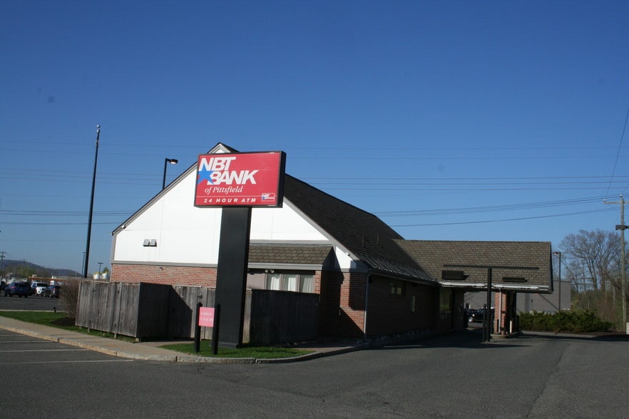 More Photos Of 685 Merrill Rd, Pittsfield Freestanding For Lease