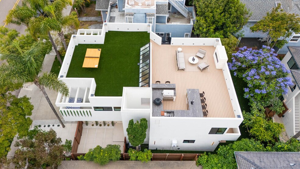 More Photos Of 7372 Fay Ave, La Jolla Multifamily For Sale