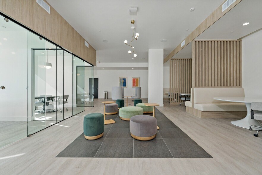 More Photos Of 200 N Vermont Ave, Los Angeles Apartments For Lease