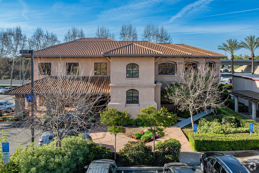 More Photos Of 220 S Akers St, Visalia Medical For Lease