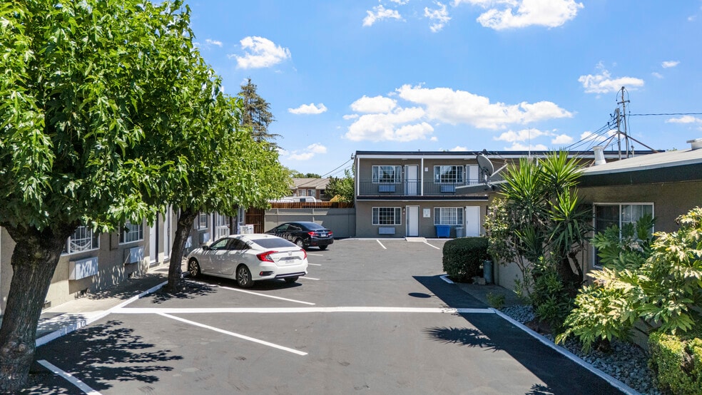 More Photos Of 1736 Santa Rosa Ave, Santa Rosa Hotel For Sale