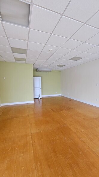 More Photos Of 658 W Lancaster Ave, Bryn Mawr Storefront Retail Residential For Lease