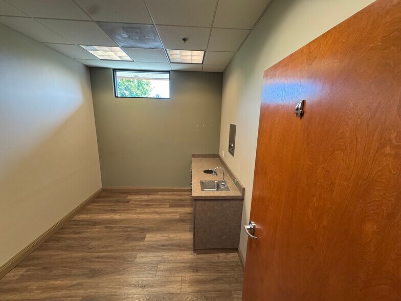 More Photos Of 16611 E Yorba Linda Blvd, Yorba Linda Medical For Sale