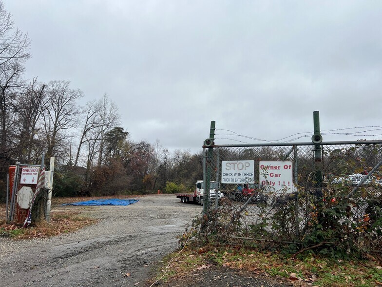 More Photos Of 2917 Ritchie Rd, District Heights Land For Lease