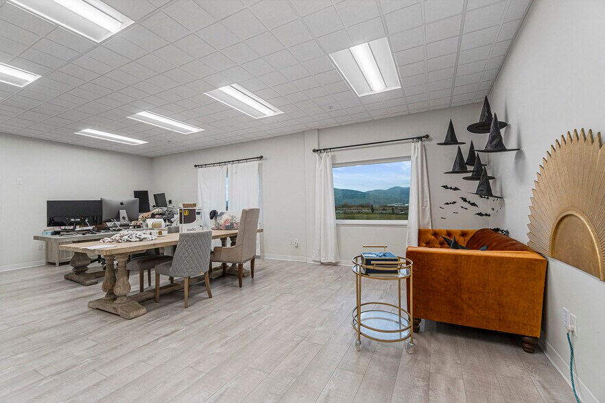 More Photos Of 4415 W Hargrave Ave, Post Falls Warehouse For Sale