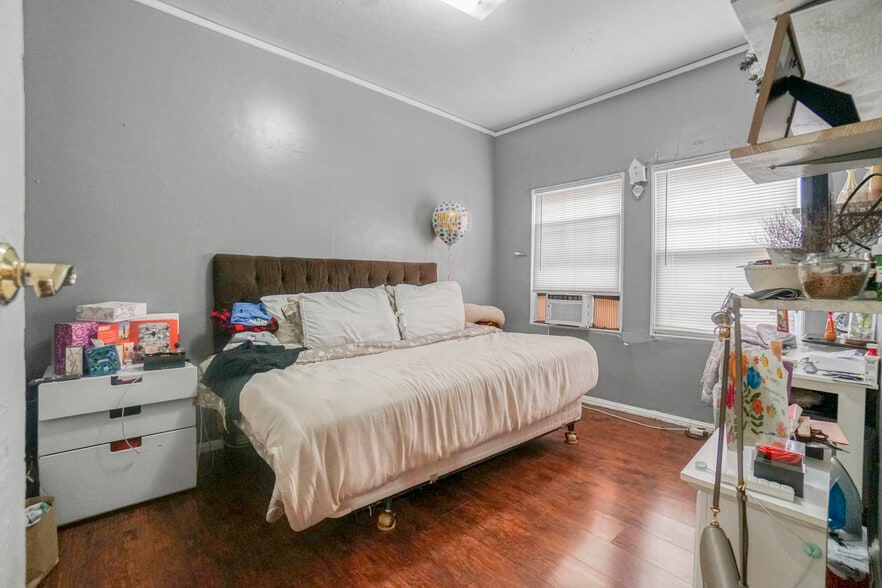More Photos Of 2717 S Budlong Ave, Los Angeles Apartments For Sale