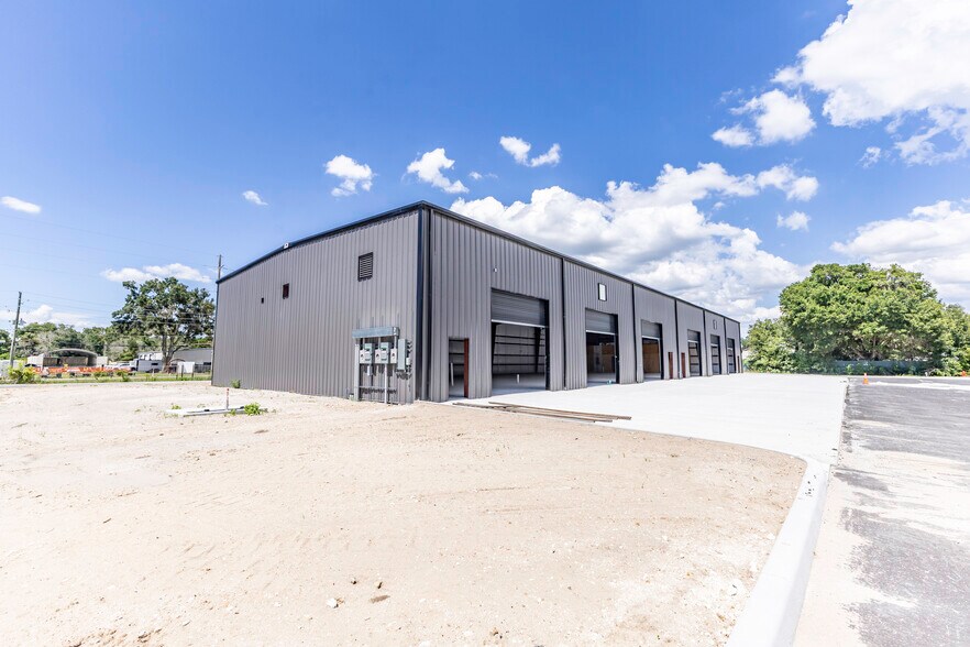 More Photos Of 3023 E C 48, Center Hill Warehouse For Sale