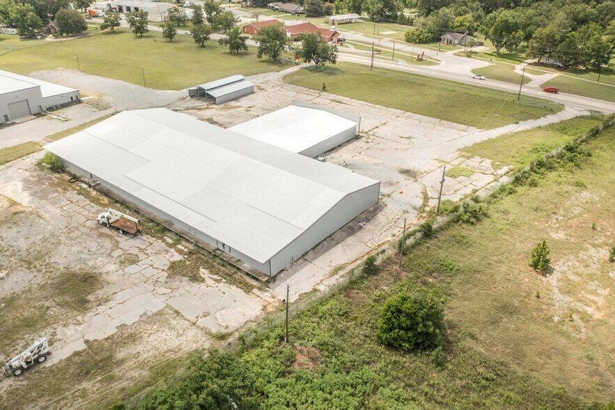 More Photos Of 530 Soperton Ave, Dublin Warehouse For Lease