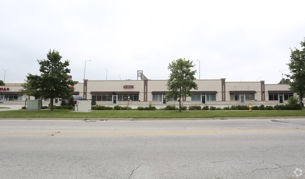 More Photos Of 17100 S Dixie Hwy, Hazel Crest Unknown For Lease