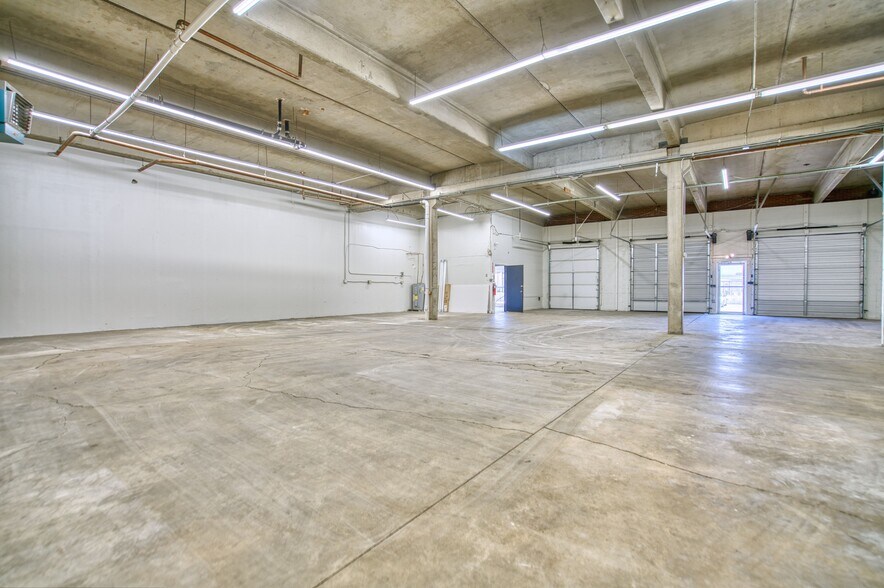 More Photos Of 2590 W 2nd Ave, Denver Flex For Sale