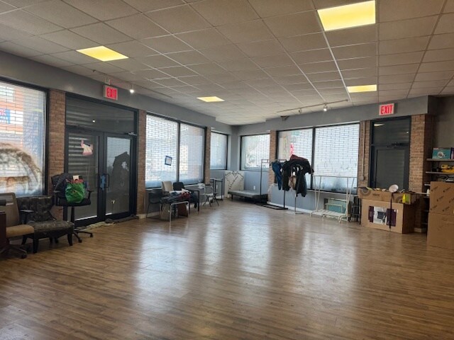 More Photos Of 1274 Flushing Ave, Brooklyn Warehouse For Lease