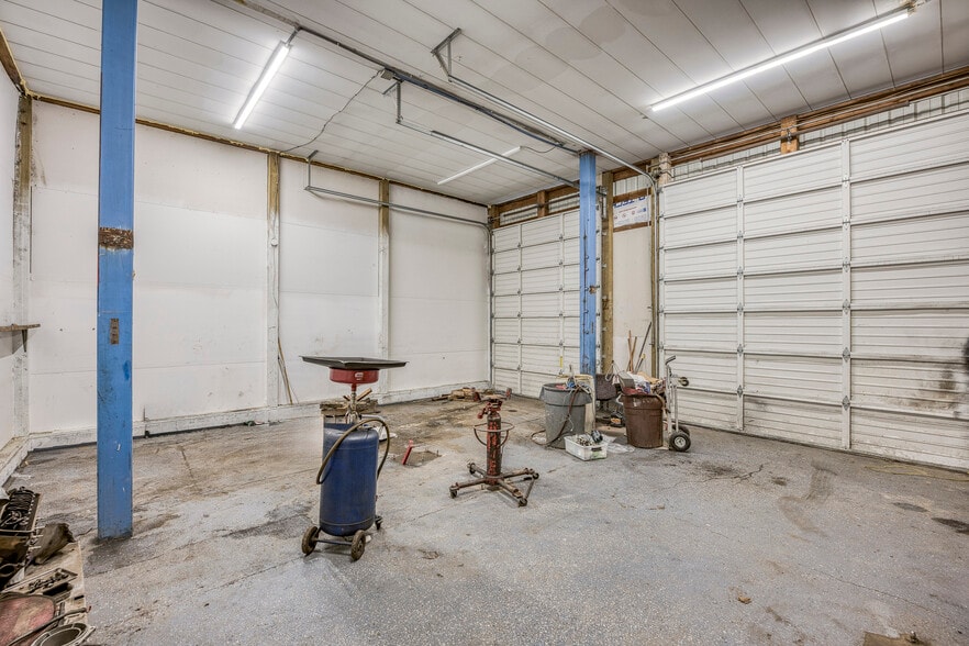 More Photos Of 452 SE Main St, Willamina Auto Repair For Sale