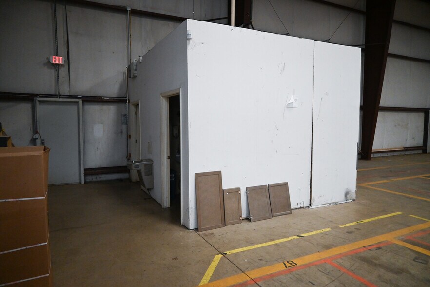 More Photos Of 7220 Governors West NW, Huntsville Industrial For Sale