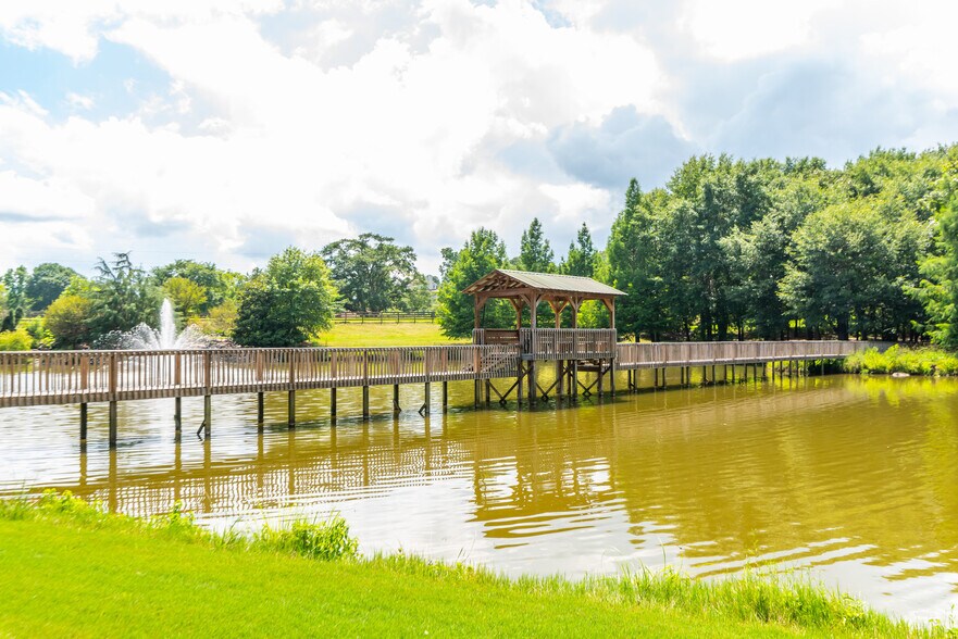 More Photos Of 565 Owens Gin Rd NE, Calhoun Lodge Meeting Hall For Sale