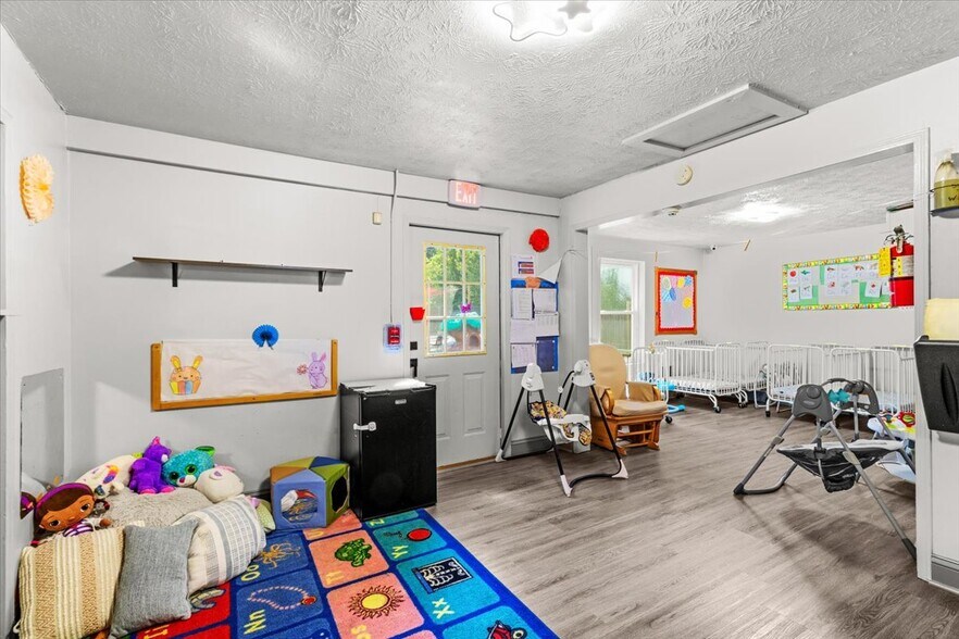 More Photos Of 57 Merritt St SE, Marietta Daycare Center For Sale