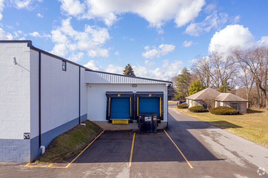 More Photos Of 247-255 S Forbes Rd, Lexington Unknown For Lease