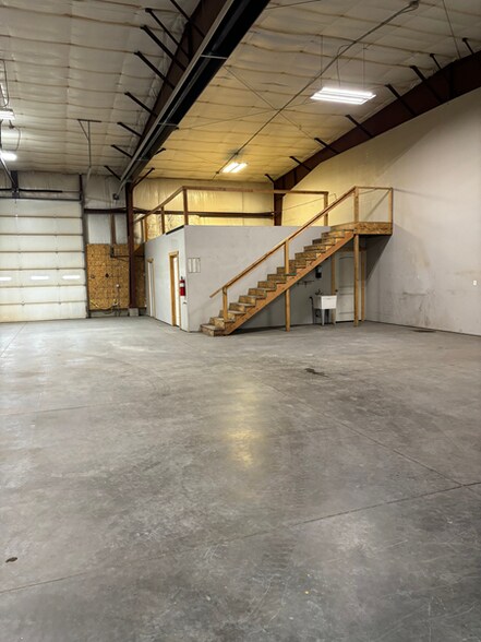 More Photos Of 659 N Yellowstone Hwy, Rigby Flex For Lease