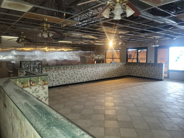 More Photos Of 626 Can Do Expy, Hazleton Unknown For Lease