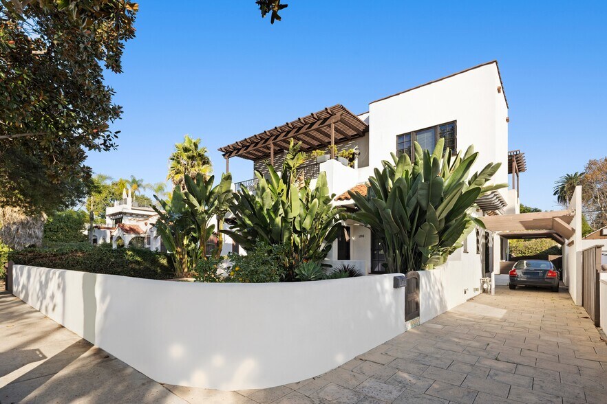 More Photos Of 1208 Poinsettia Dr, West Hollywood Apartments For Sale