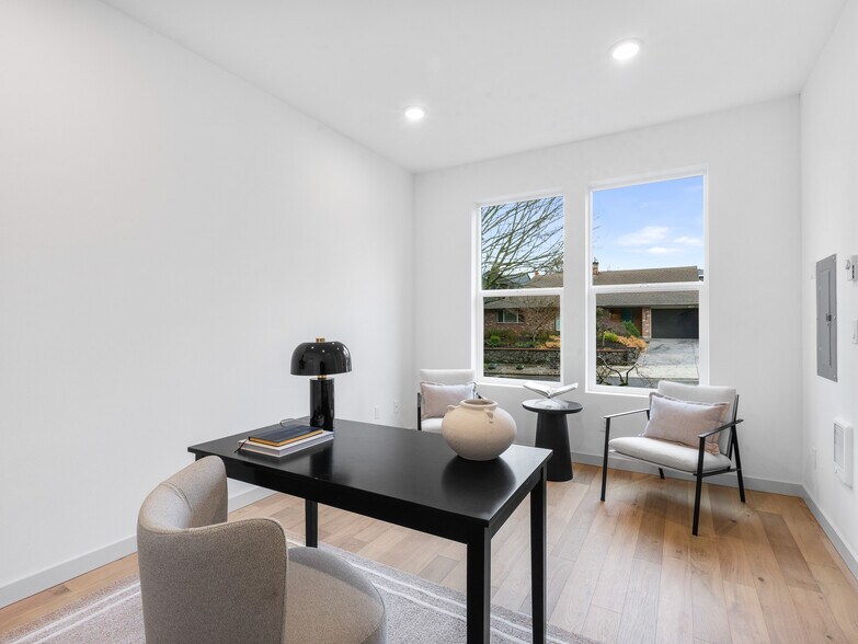 More Photos Of 2478 SE Lincoln St, Portland Multifamily For Sale