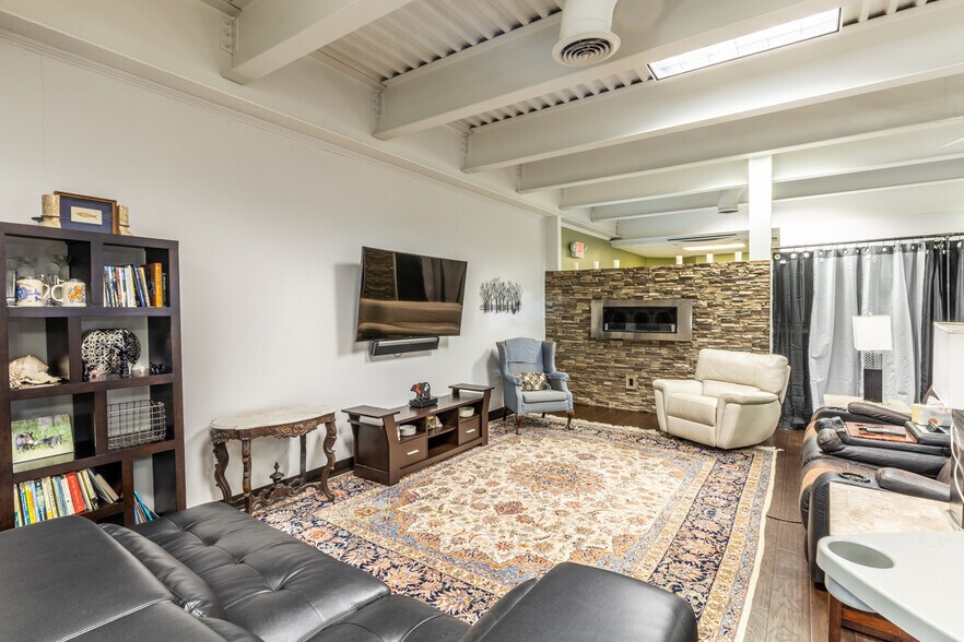 More Photos Of 1410 Incarnation Dr, Charlottesville Medical For Sale