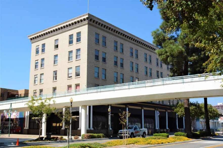 More Photos Of 320 N E St, San Bernardino Loft Creative Space For Lease