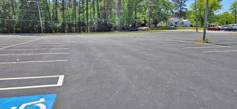 More Photos Of 900-916 N Horner Blvd, Sanford General Retail For Lease