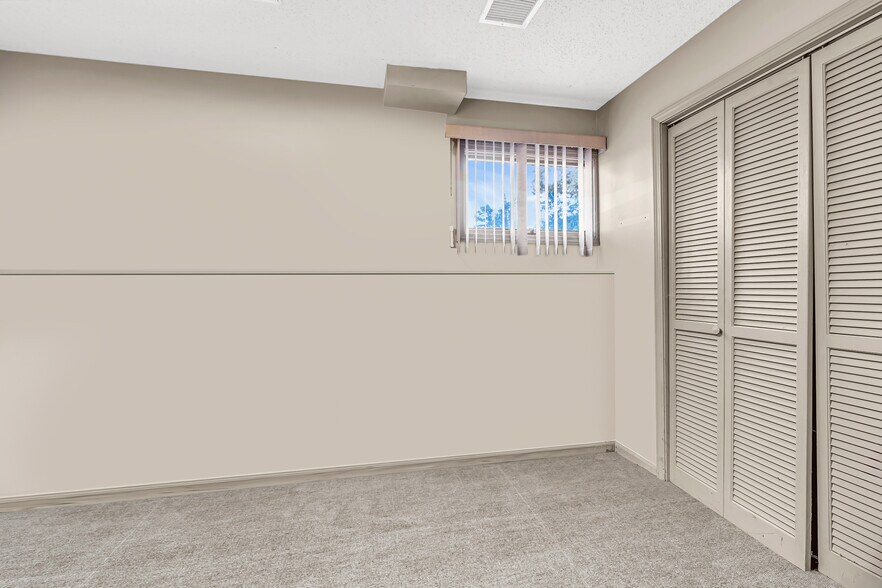 More Photos Of 2 Garfield Ave, Toms River Medical For Sale