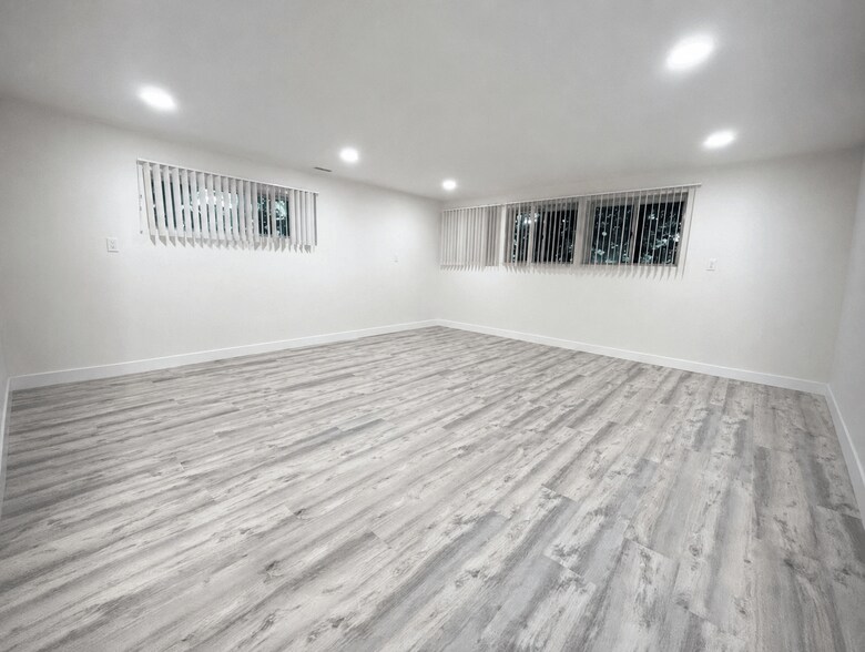 More Photos Of 439 S Oakhurst Dr, Beverly Hills Apartments For Sale