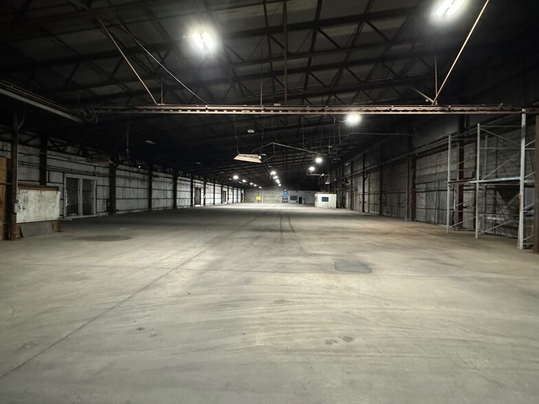Primary Photo Of 1025 Winchester Ave, Kansas City Warehouse For Lease