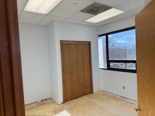 More Photos Of 150 Airport Executive Park, Nanuet Office For Lease