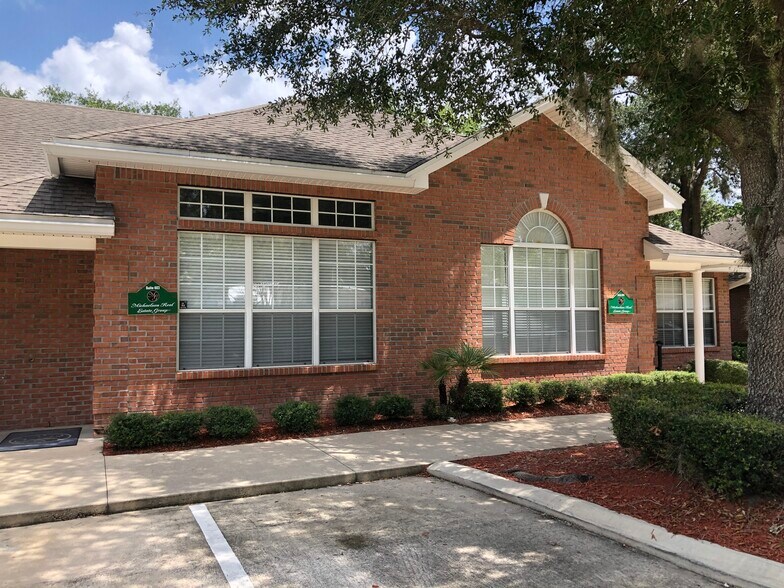 More Photos Of 12443 San Jose Blvd, Jacksonville Medical For Lease