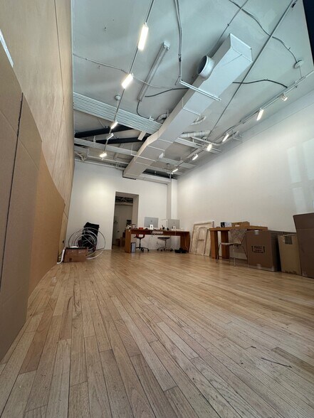 More Photos Of 143B Orchard St, New York Apartments For Lease