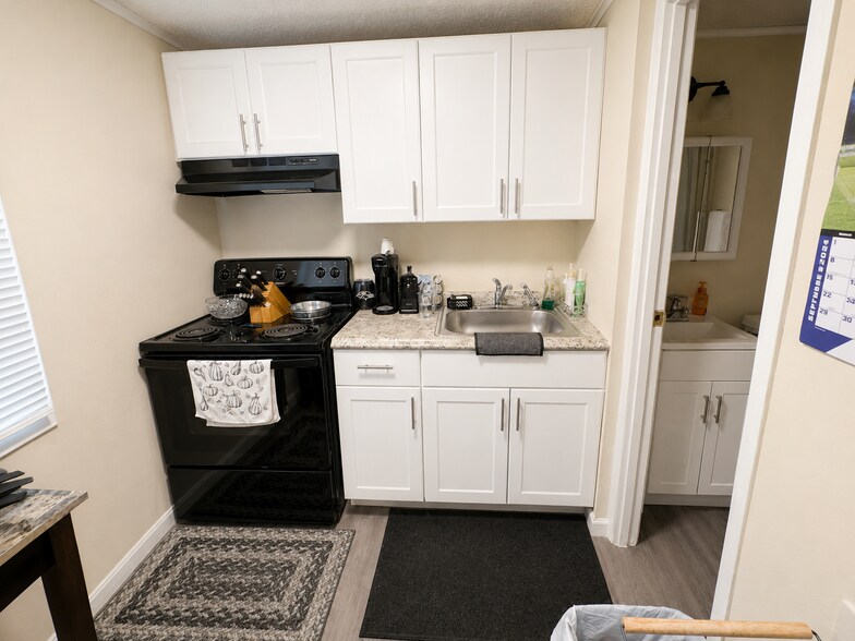 More Photos Of 8103 Glen Hollow Dr, Glen Burnie Apartments For Sale