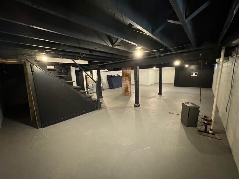 More Photos Of 2 Oakway Rd, Timonium Office For Lease