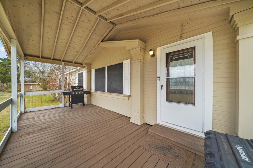More Photos Of 19645 Nordt Rd, Damon Manufactured Housing Mobile Home Park For Sale