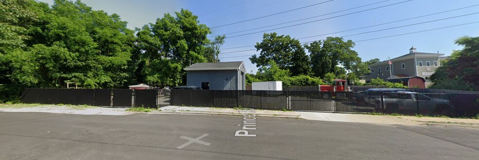 More Photos Of 99 Prince Rd, Rocky Point Land For Lease