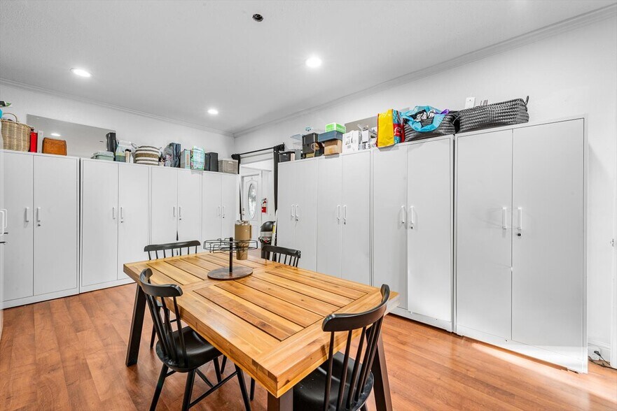 More Photos Of 348 Cernon St, Vacaville General Retail For Sale