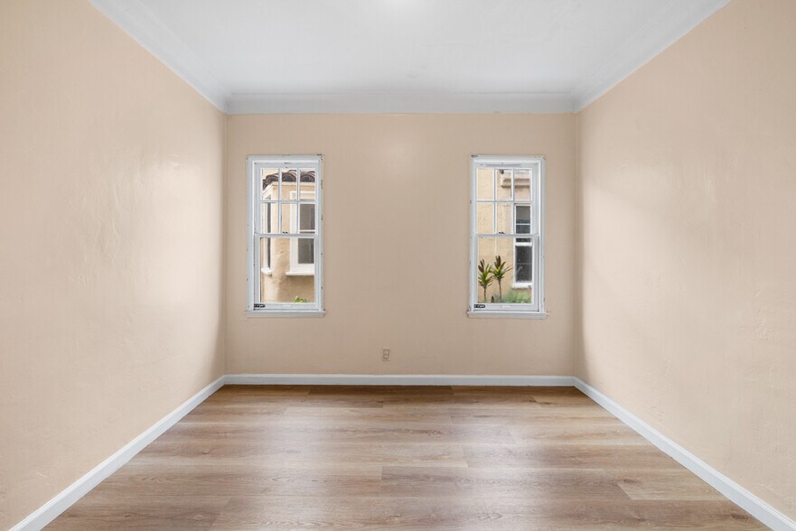 More Photos Of 1836 Lansdowne Ave, Los Angeles Multifamily For Sale