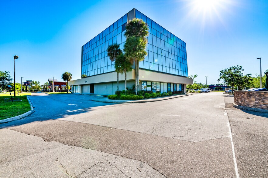 More Photos Of 6900 S Orange Blossom Trl, Orlando Office For Lease