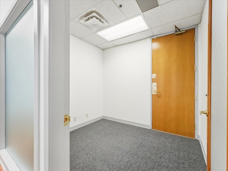 More Photos Of 488 Kingsway, Vancouver Apartments For Sale