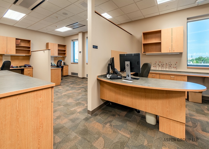More Photos Of 1310 E Main Ave, Bismarck Medical For Lease