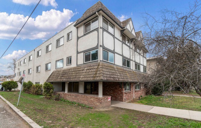 Primary Photo Of 3604 30 Av, Vernon Apartments For Sale