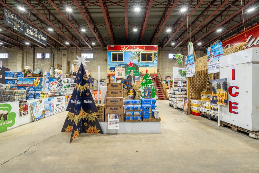 More Photos Of 7040 State Rd, Philadelphia Warehouse For Sale