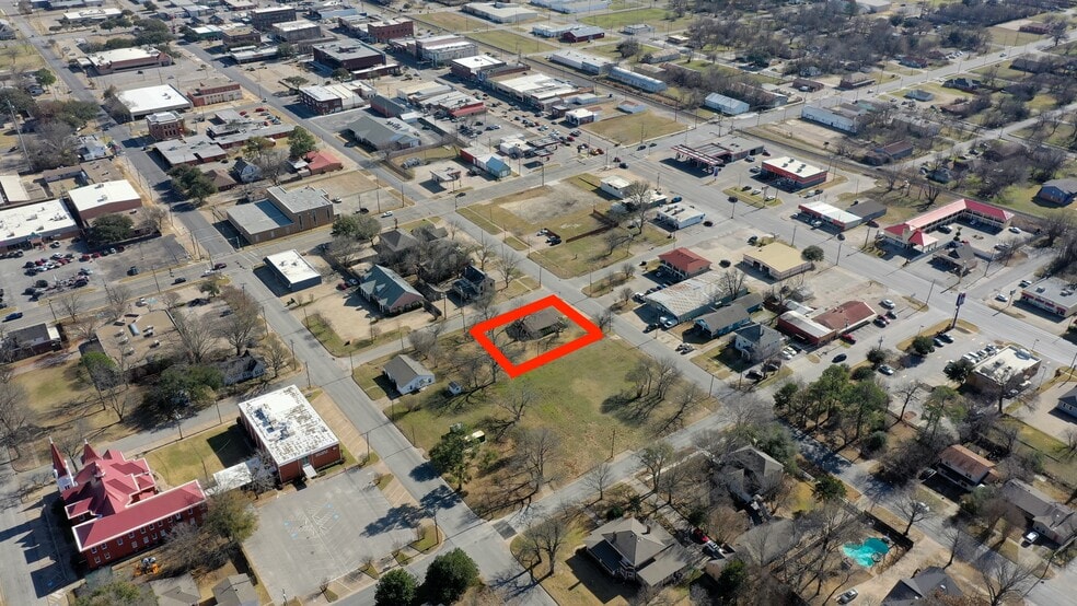 More Photos Of 500 W Nash St, Terrell Medical For Lease