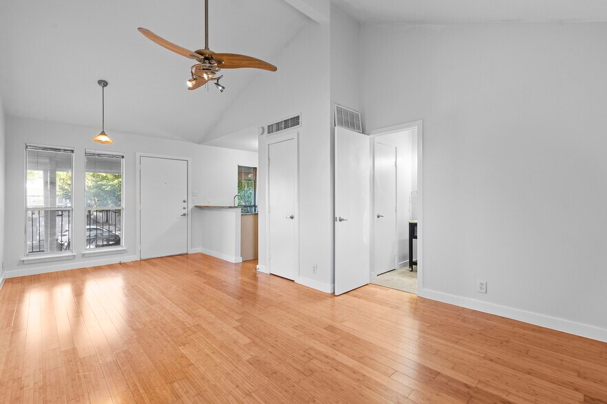 More Photos Of 2523 Durwood St, Austin Apartments For Sale