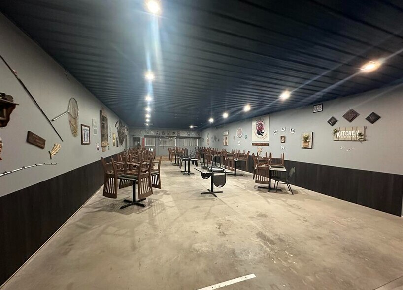 More Photos Of 504 Main St, Varna Restaurant For Sale